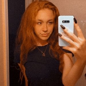 Meet your Posher, Breanna make an offer!